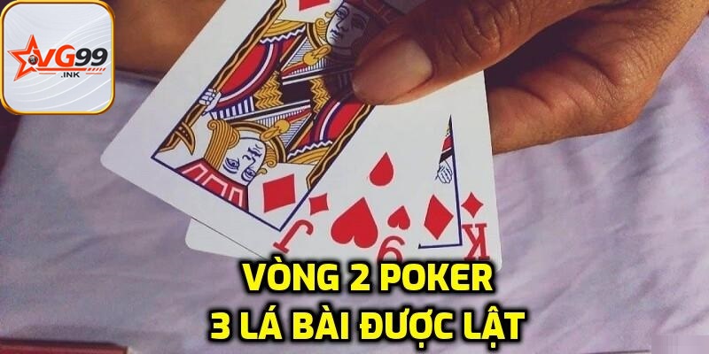 3 lá bài chung được lật